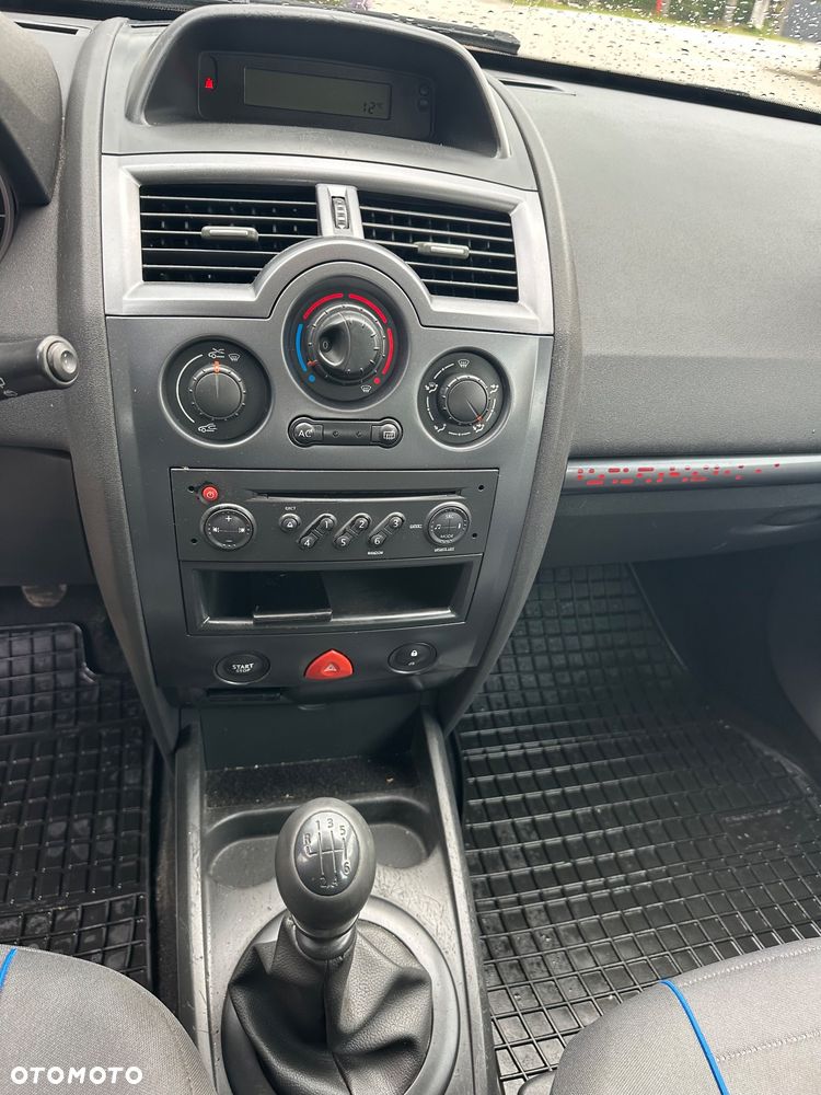 Renault Megane 1.5 dCi Expression - 11