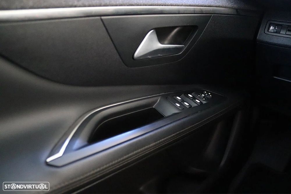 Peugeot 3008 1.2 PureTech Allure - 11