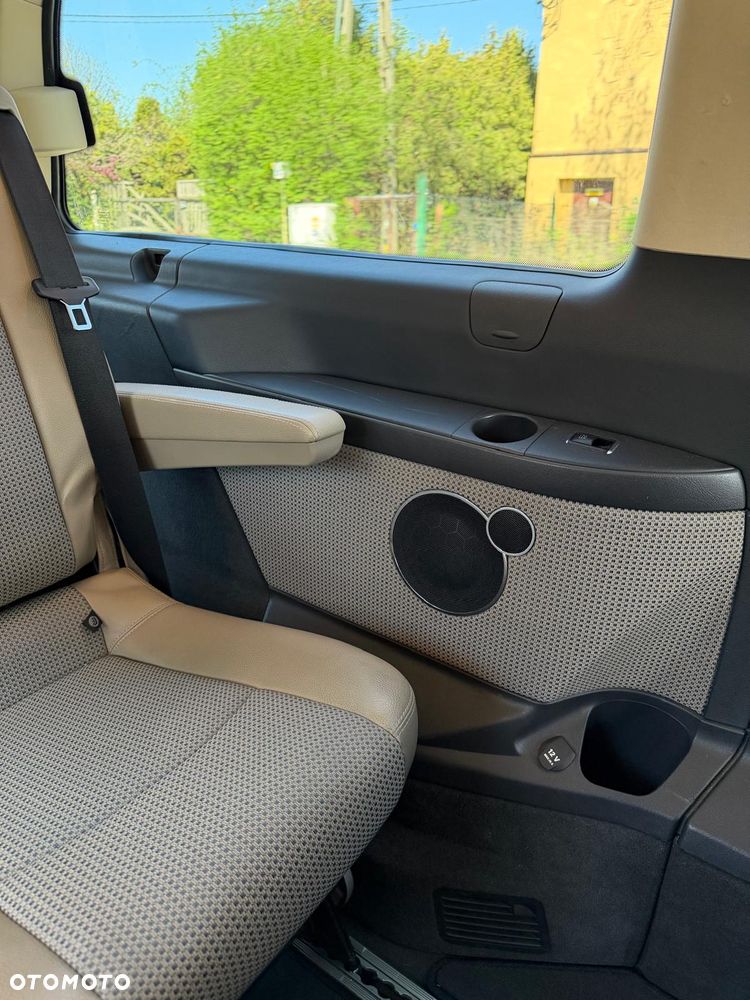 Mercedes-Benz Viano - 13