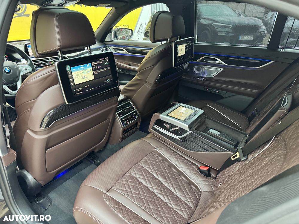 BMW Seria 7 745e - 1