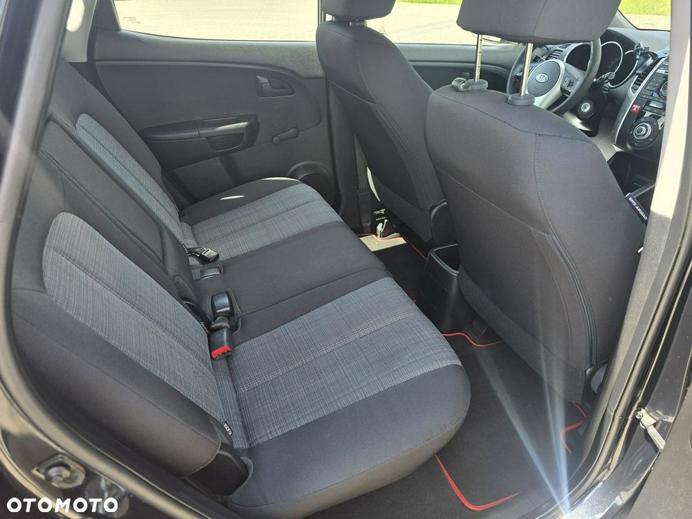 Kia Venga - 19
