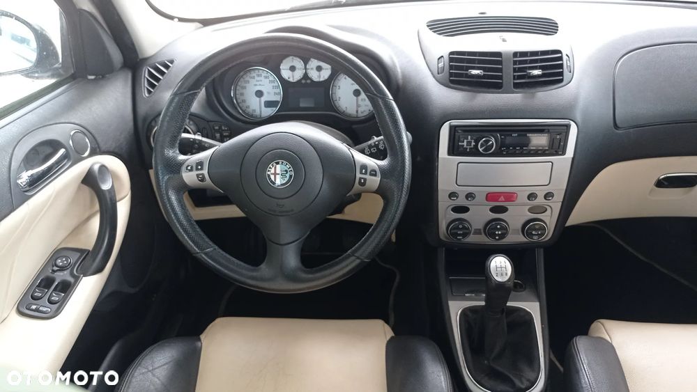 Alfa Romeo 147 1.6 Twin Spark AMICA - 37