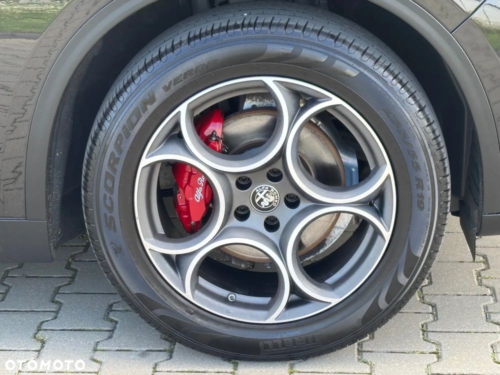 Alfa Romeo Stelvio 2.2 JTDM Executive Q4 - 27
