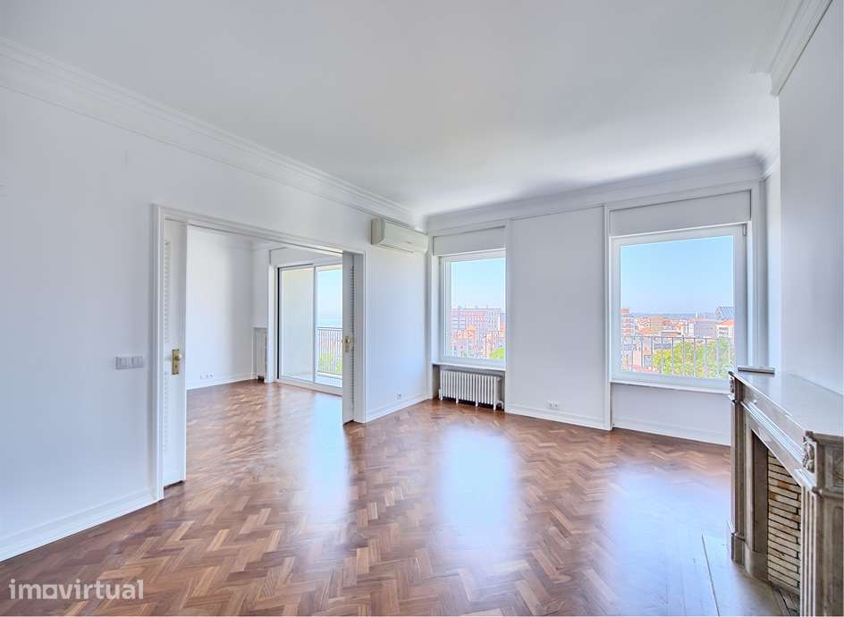 Apartamento T2 Renovado com vista rio nas Amoreiras - Grande imagem: 2/13