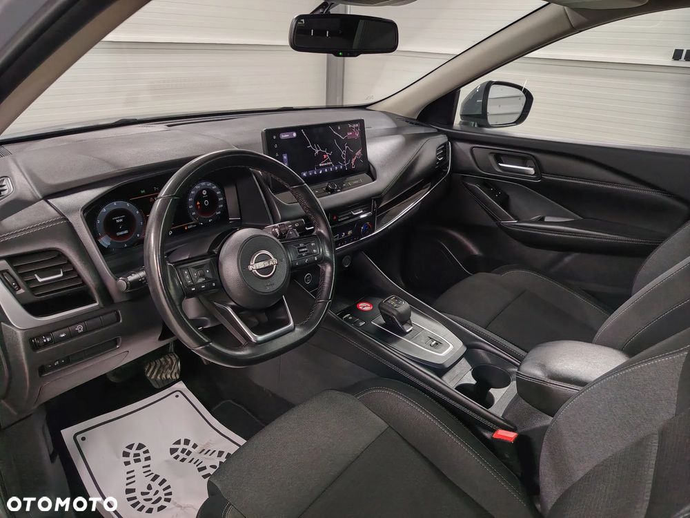 Nissan Qashqai 1.3 DIG-T DCT N-CONNECTA - 17