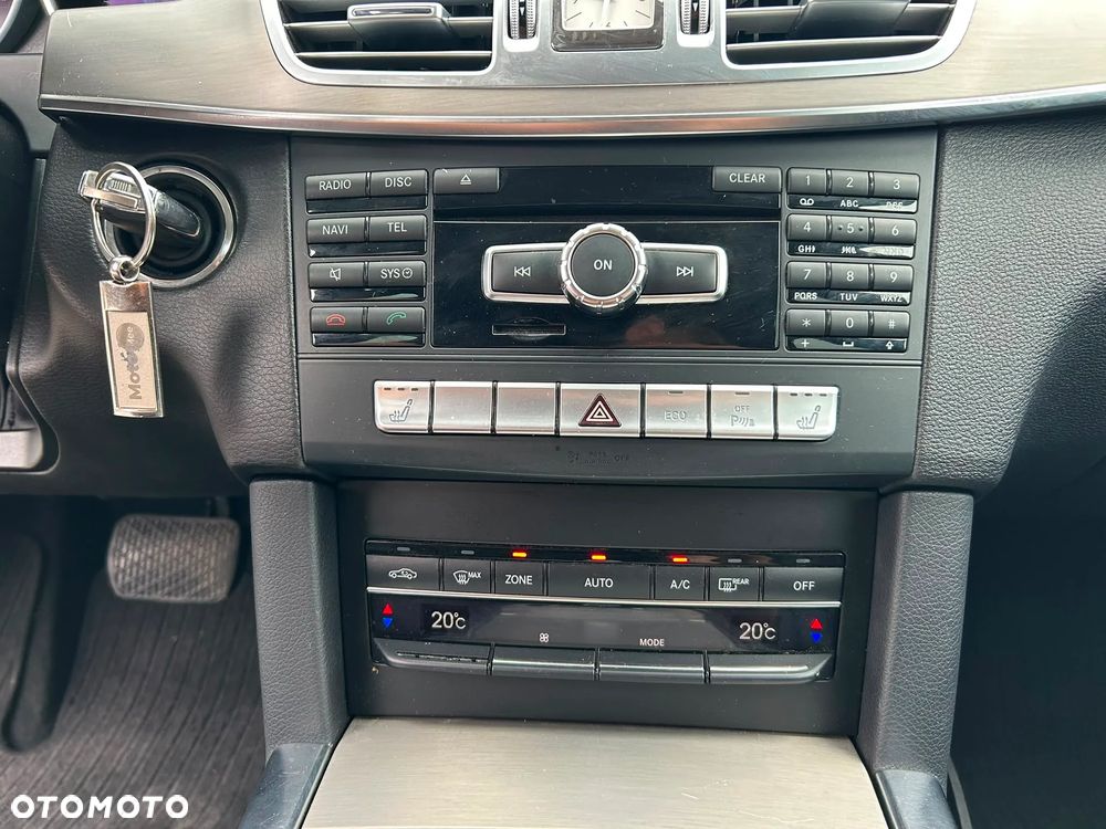 Mercedes-Benz Klasa E 300 CDI BlueEff - 9