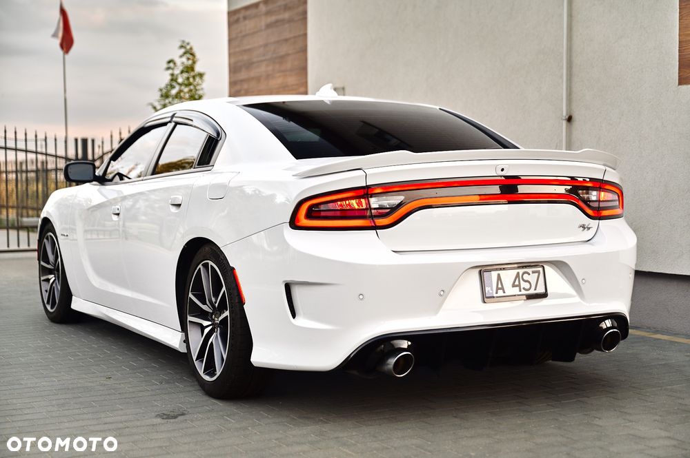 Dodge Charger 5.7 R/T - 10