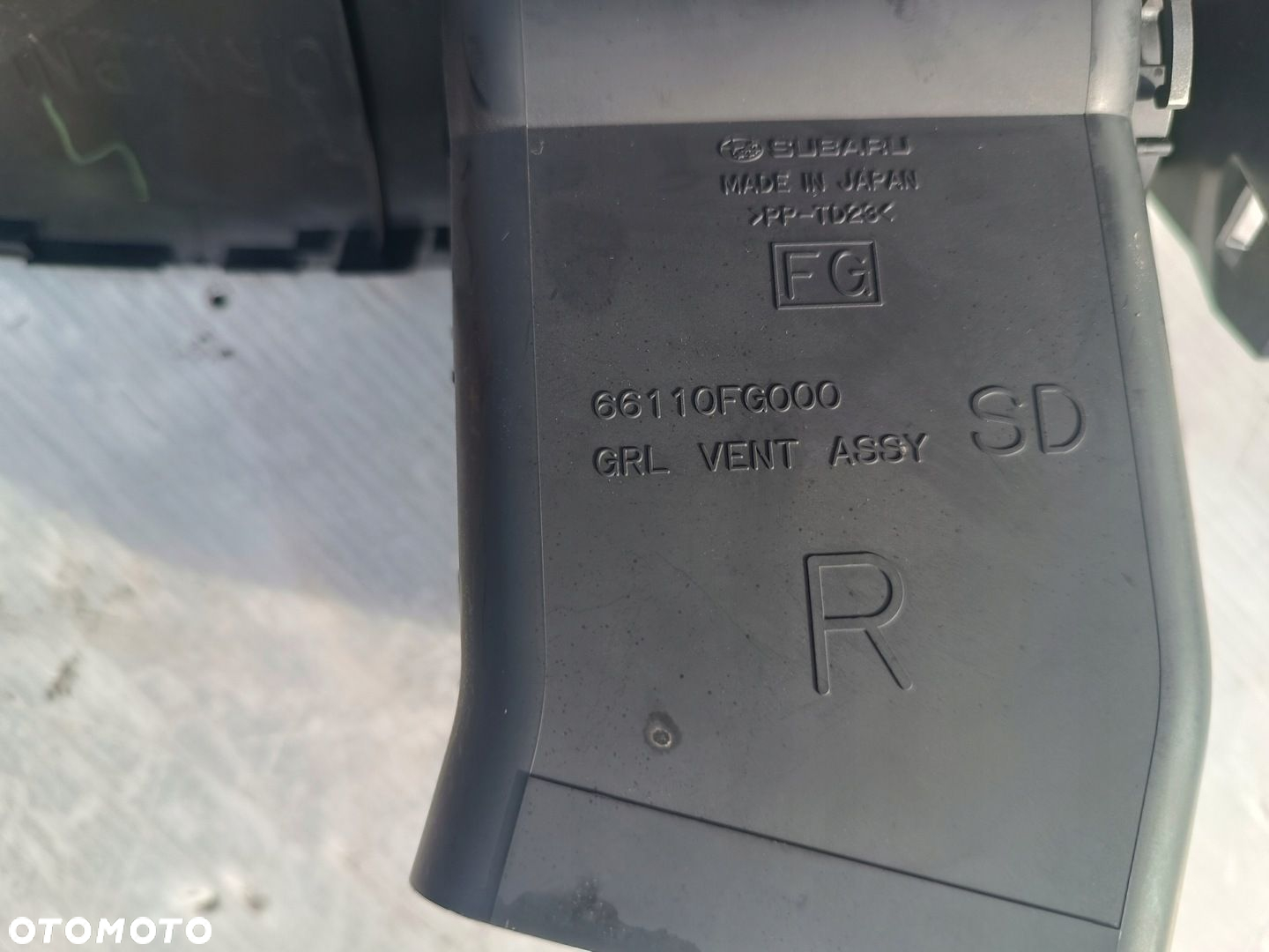 SUBARU IMPREZA III GH LISTWA OSŁONA KONSOLI DESKI KRATKA 66110FG000 - 5