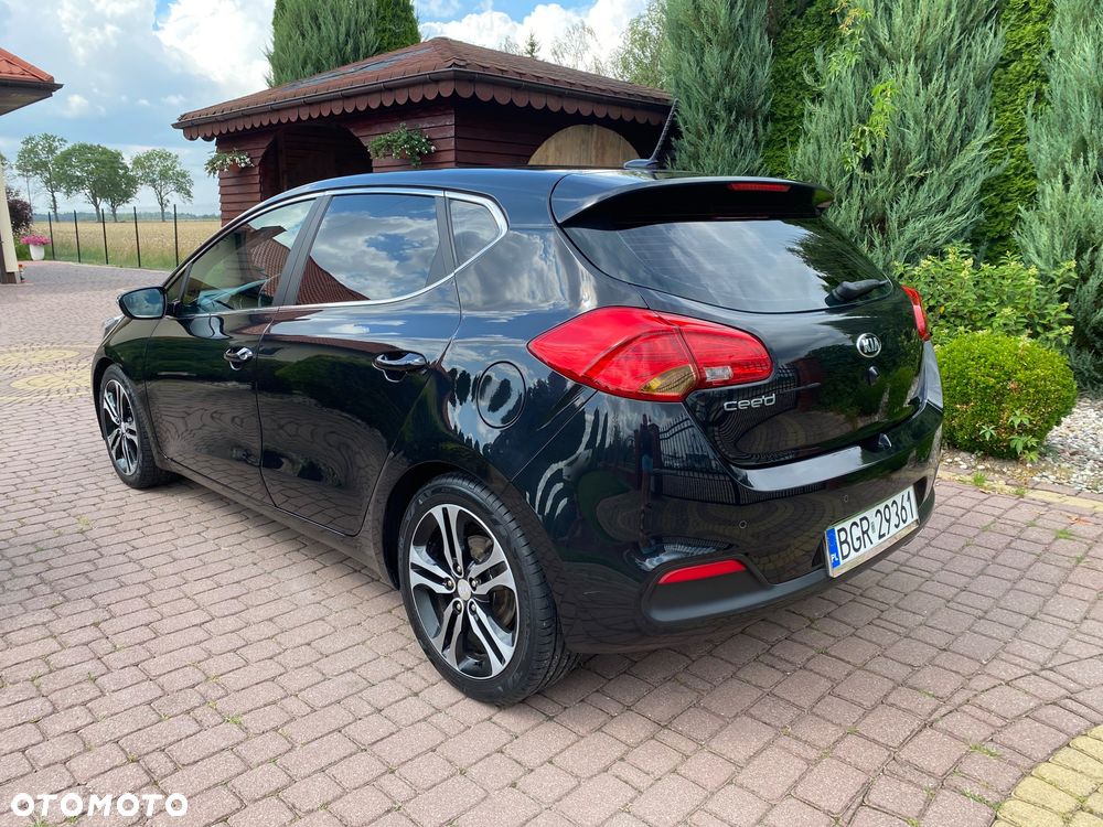 Kia Ceed - 4