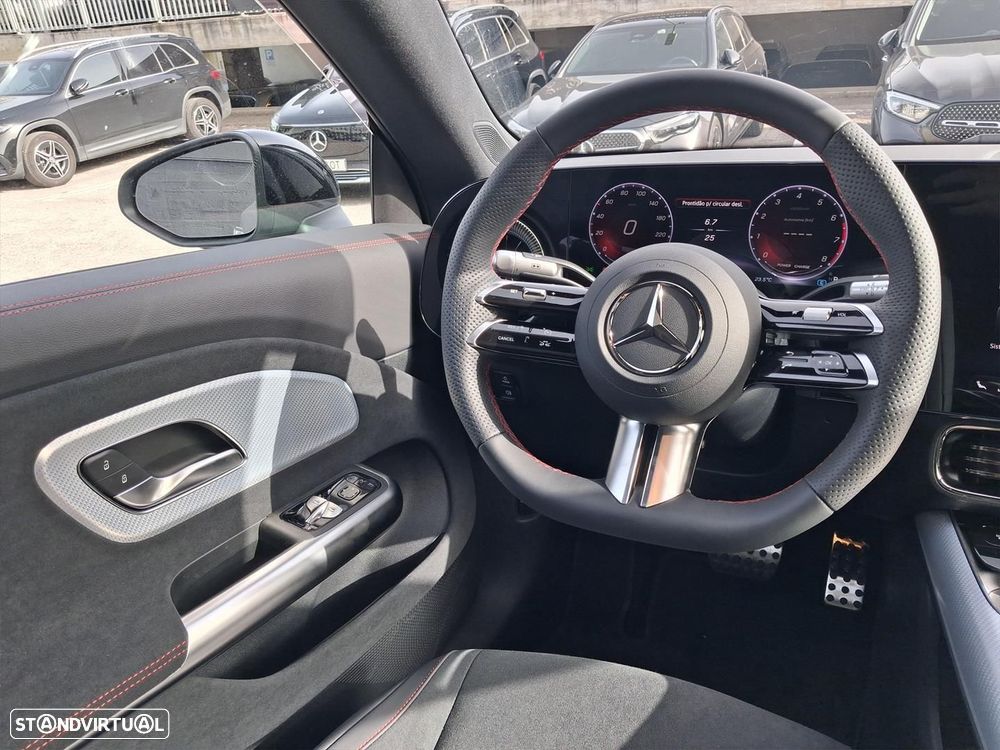 Mercedes-Benz CLA 220 Standard - 16