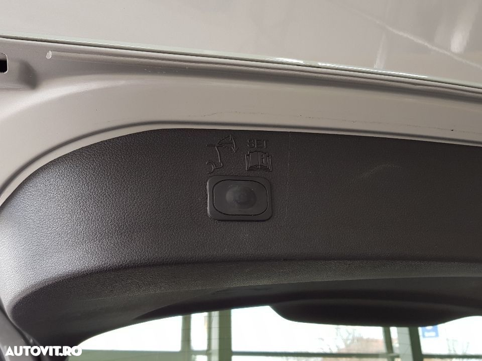 Ford Kuga 2.0 TDCi 4WD Powershift Titanium - 13