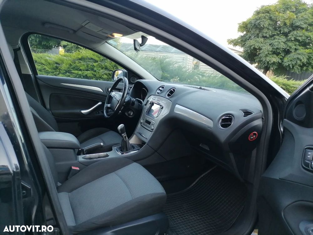 Ford Mondeo - 7