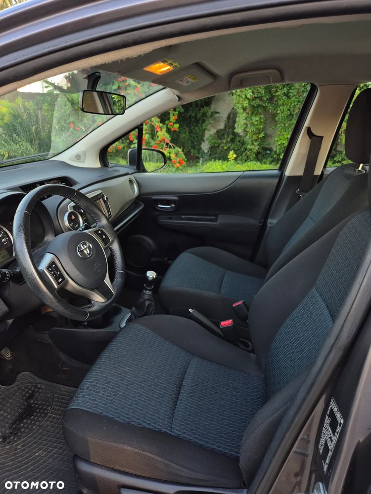 Toyota Yaris 1.33 Premium - 6