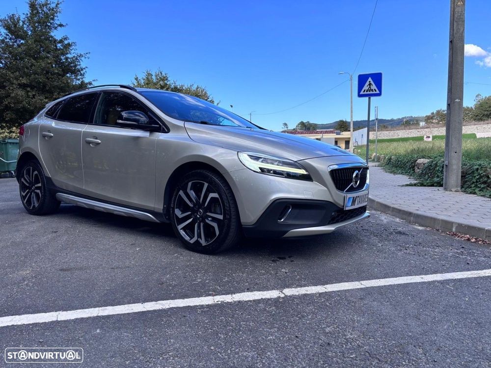Volvo V40 Cross Country 2.0 D2 Pro - 3