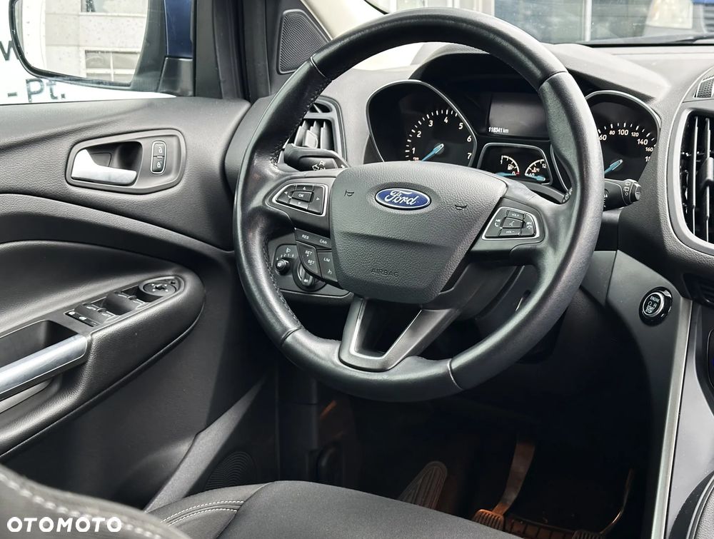 Ford Kuga - 10