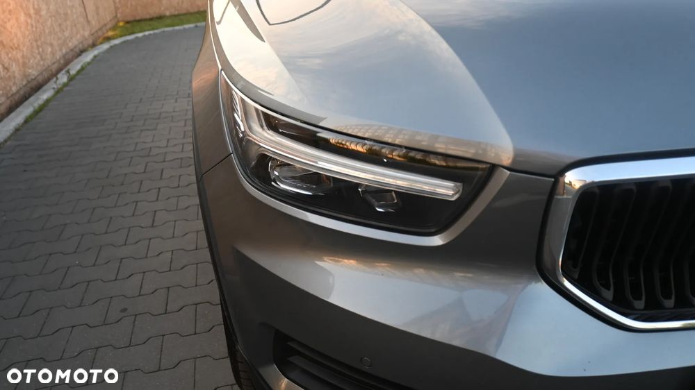 Volvo XC 40 D4 AWD Momentum (Intro Edition) - 12