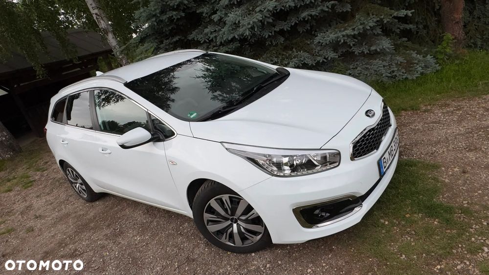 Kia Ceed - 28