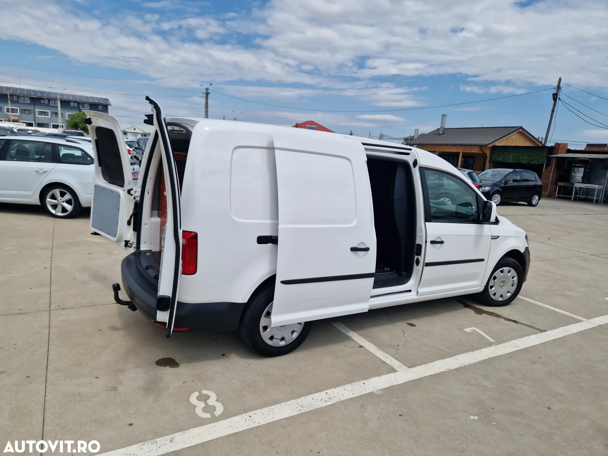 Volkswagen Caddy maxi - 9
