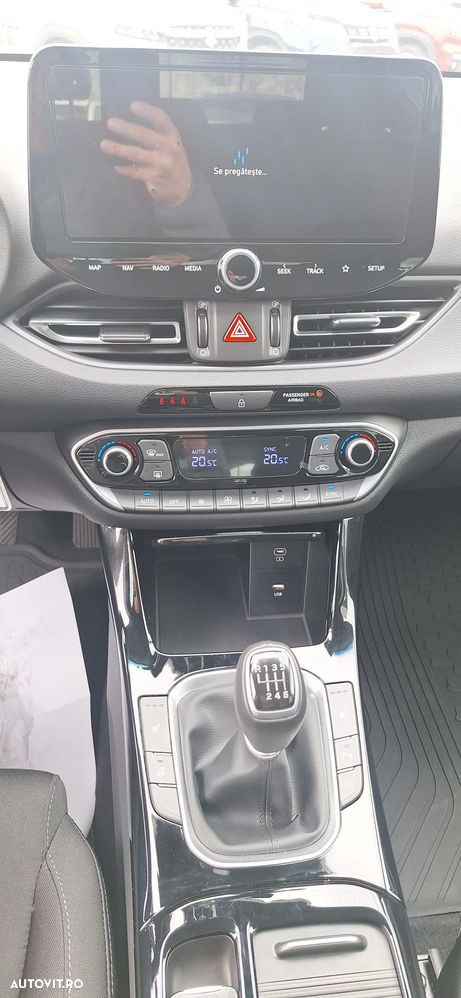 Hyundai i30 1.5 96CP M/T Highway - 6