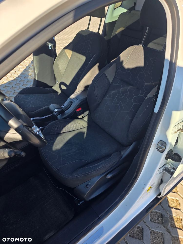 Peugeot 2008 PureTech 82 Style - 25