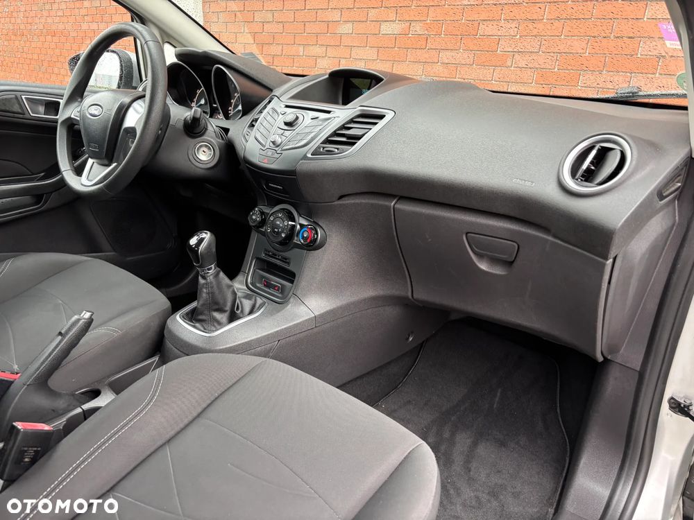 Ford Fiesta 1.25 Trend - 36