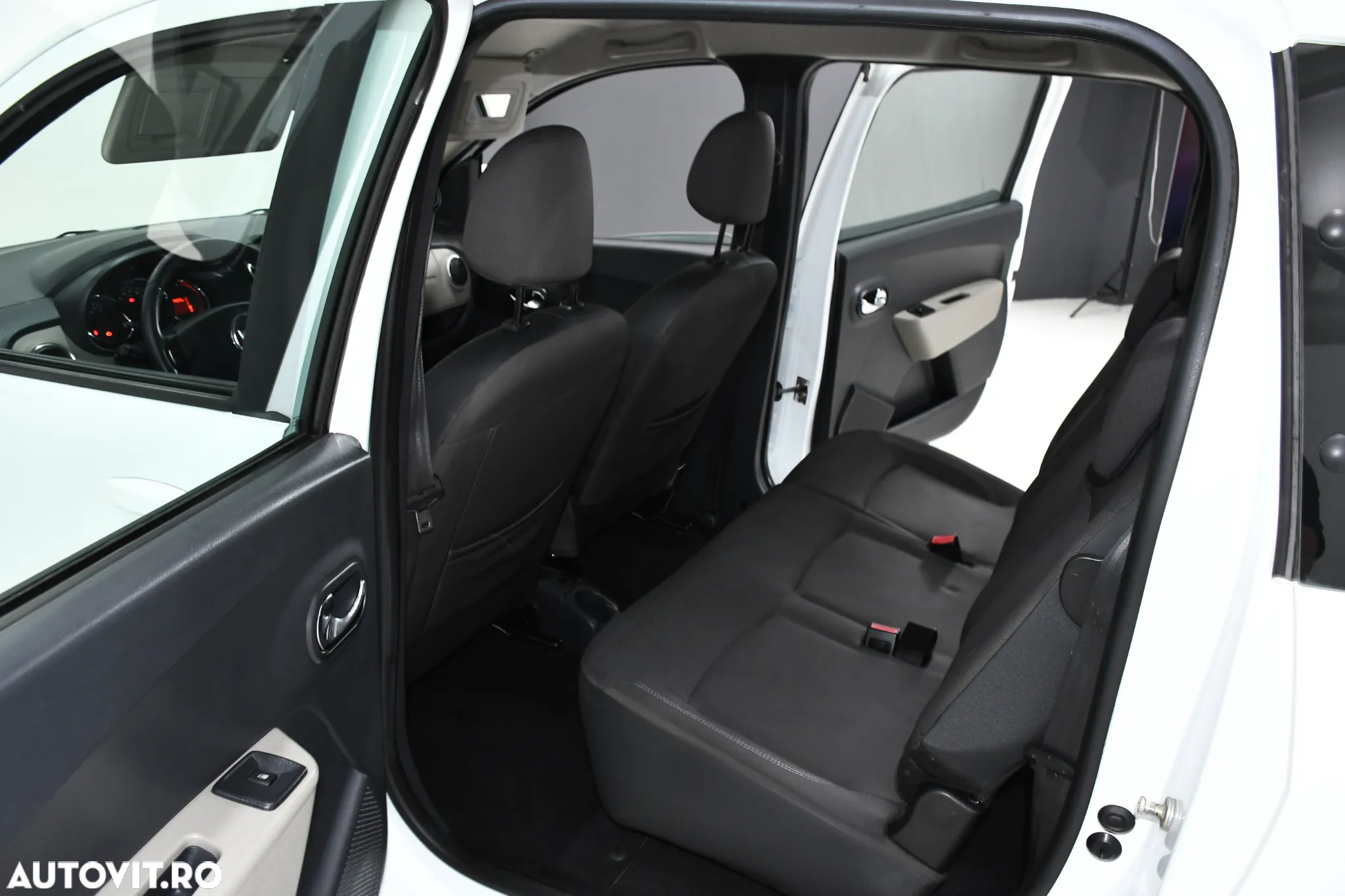 Dacia Lodgy 1.5 dCi Laureate - 14