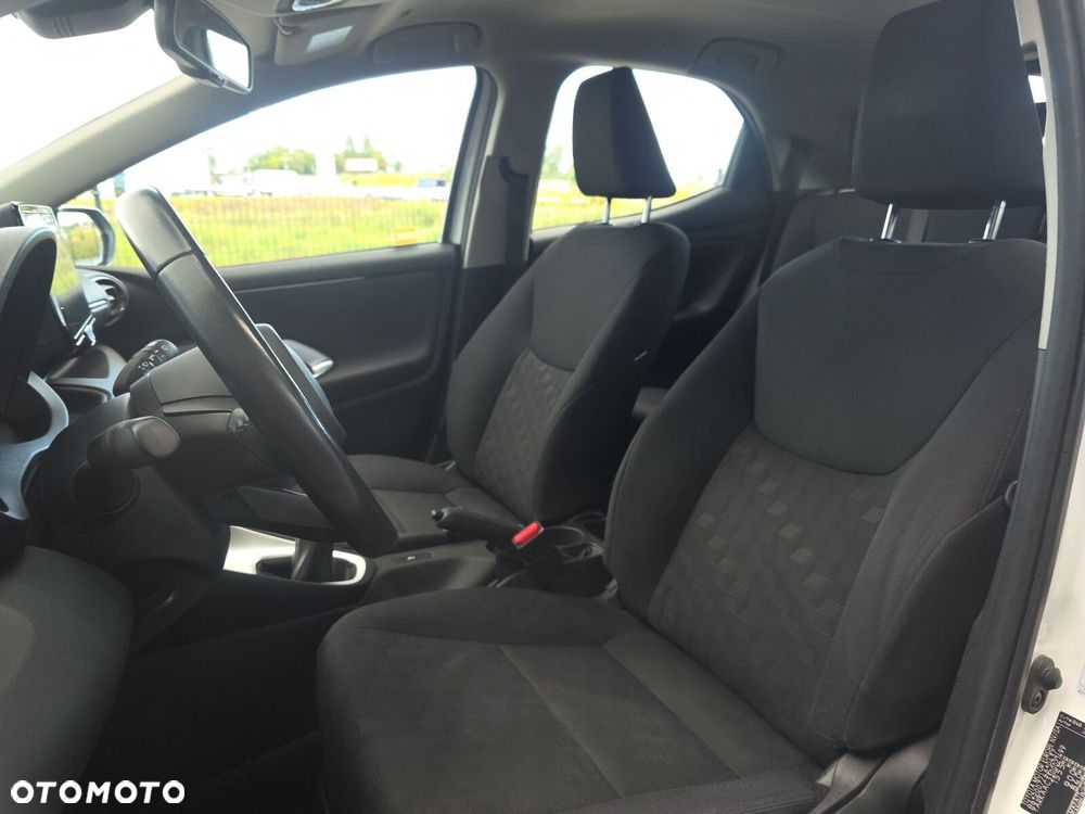 Toyota Yaris 1.5 Comfort - 10