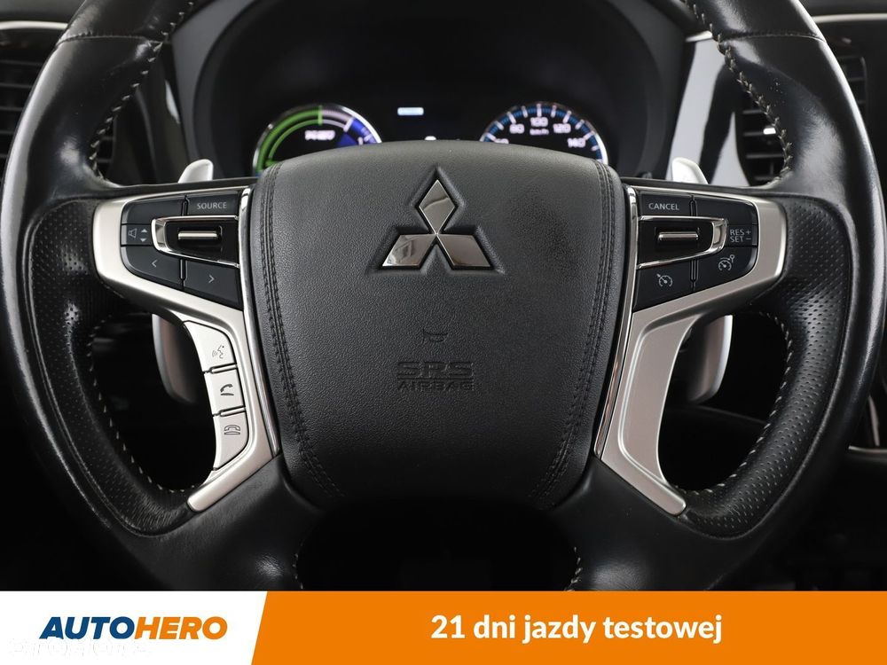 Mitsubishi Outlander - 18