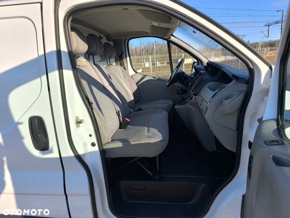 Nissan Primastar TRAFIC - 11