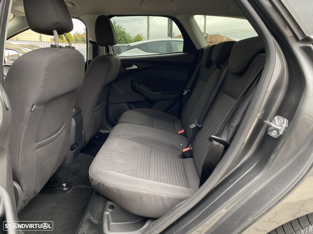 Ford Focus SW 1.0 SCTi Titanium - 29