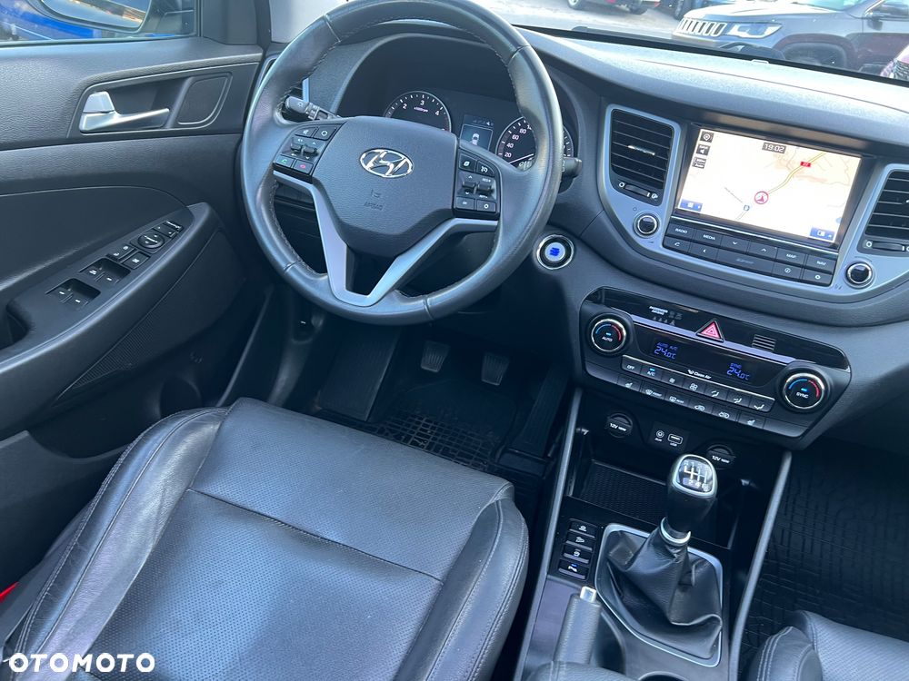 Hyundai Tucson blue 1.7 CRDi 2WD Style - 21