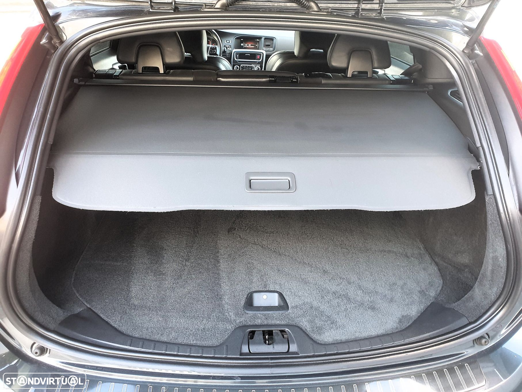 Volvo V60 1.6 D2 R-Design Momentum - 44