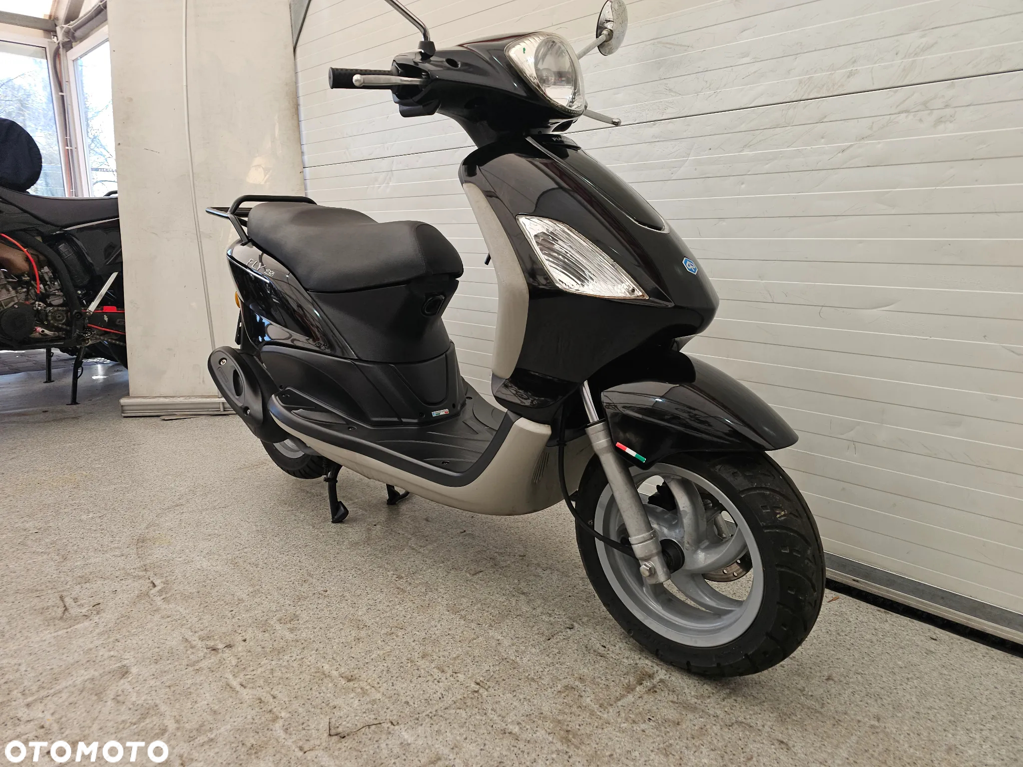 Piaggio FLY - 5