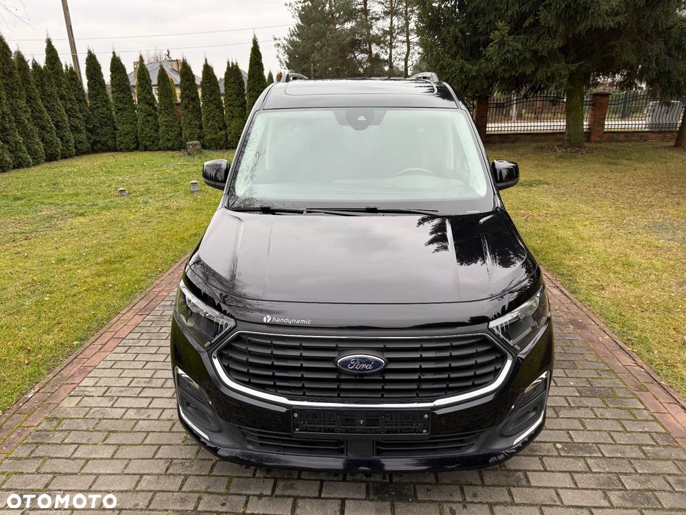 Ford Tourneo Connect Grand - 17