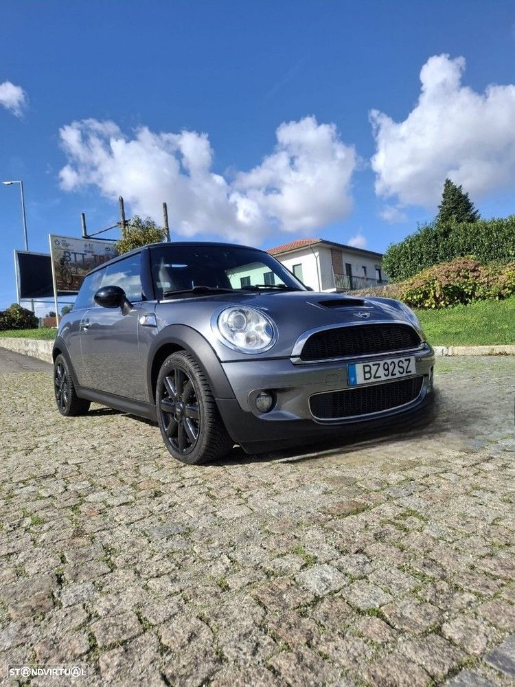 MINI 3 Portas Cooper S - 2