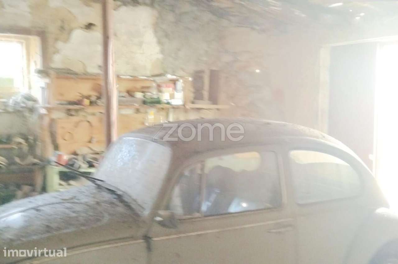 Moradia T1 para remodelar com garagem Gouveia - Grande imagem: 5/10