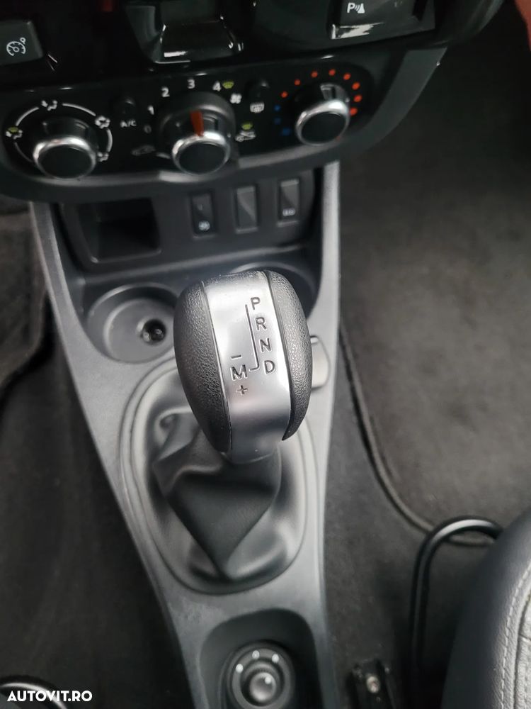 Dacia Duster dCi 110 FAP 4x2 EDC Blackshadow - 16