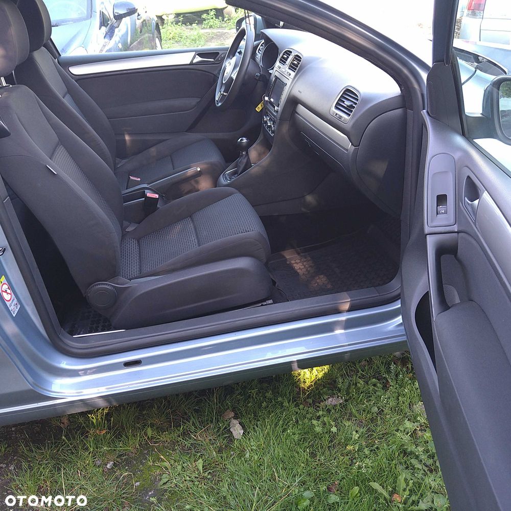Volkswagen Golf - 6