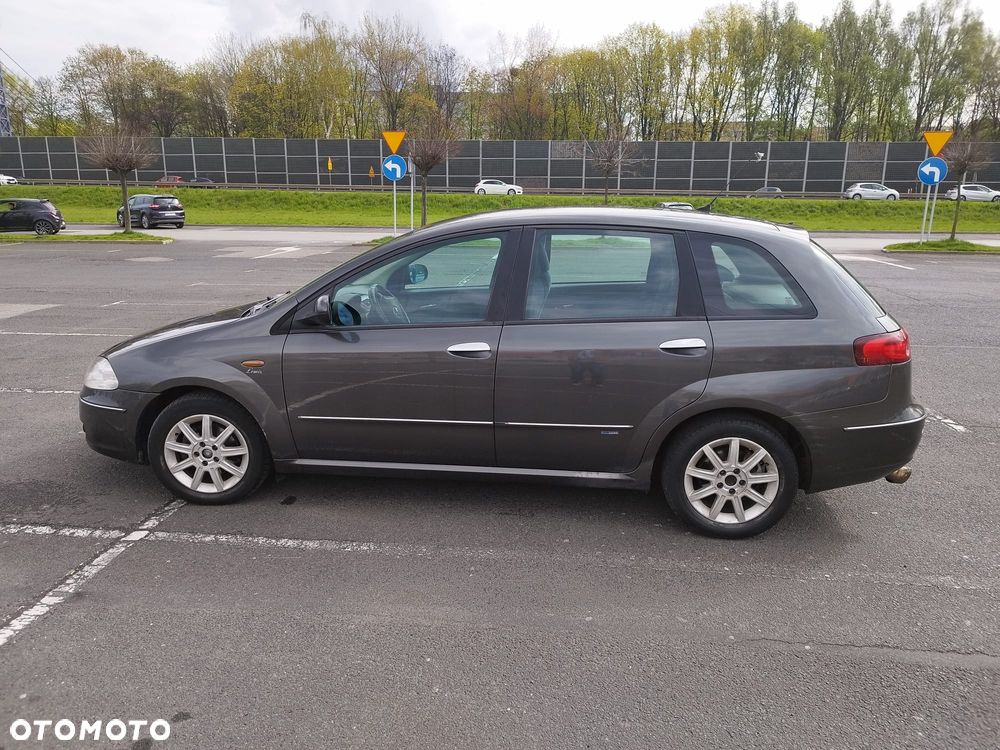 Fiat Croma 1.9 JTD Dynamic - 2