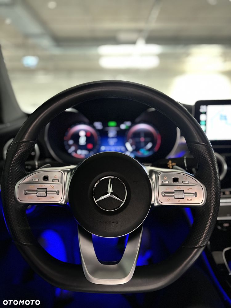 Mercedes-Benz Klasa C 300 4MATIC 9G-TRONIC - 3