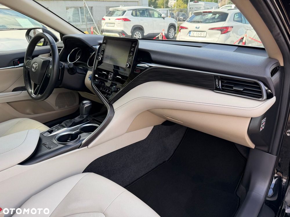 Toyota Camry 2.5 Hybrid Executive CVT - 6