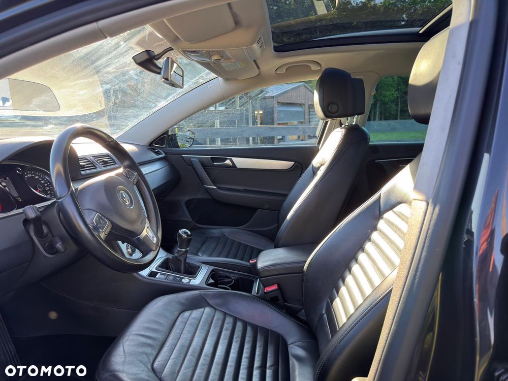 Volkswagen Passat 1.6 TDI BlueMotion Technology Highline - 9