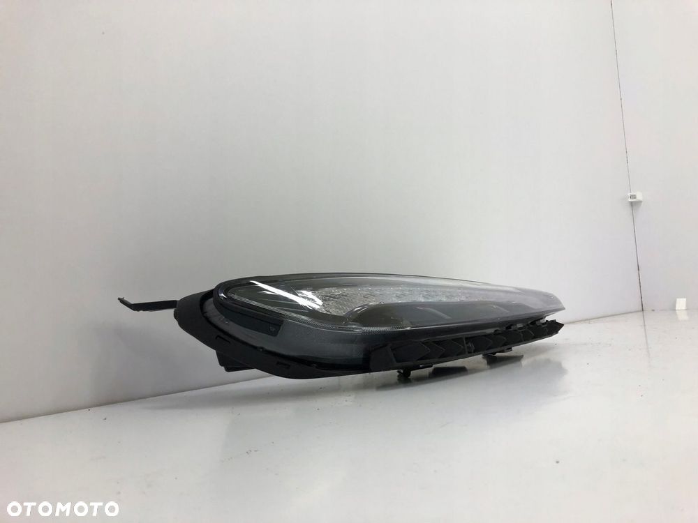 HYUNDAI KONA LIFT LAMPA PRZEDNIA PRAWA LED GÓRNA - 3