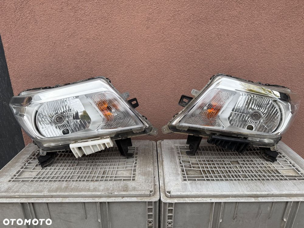 Lampa przednia NISSAN NAVARA D23 KOMPLET EUROPA ORYGINALNE HELLA - 1
