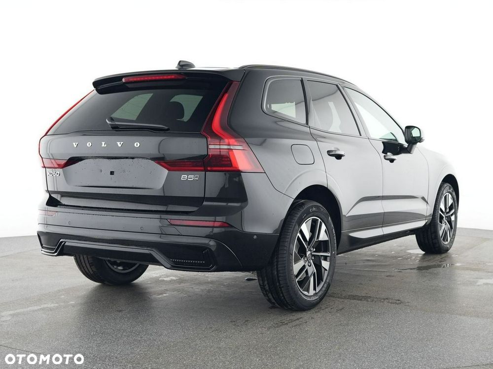 Volvo XC 60 B5 B AWD Plus Dark - 2