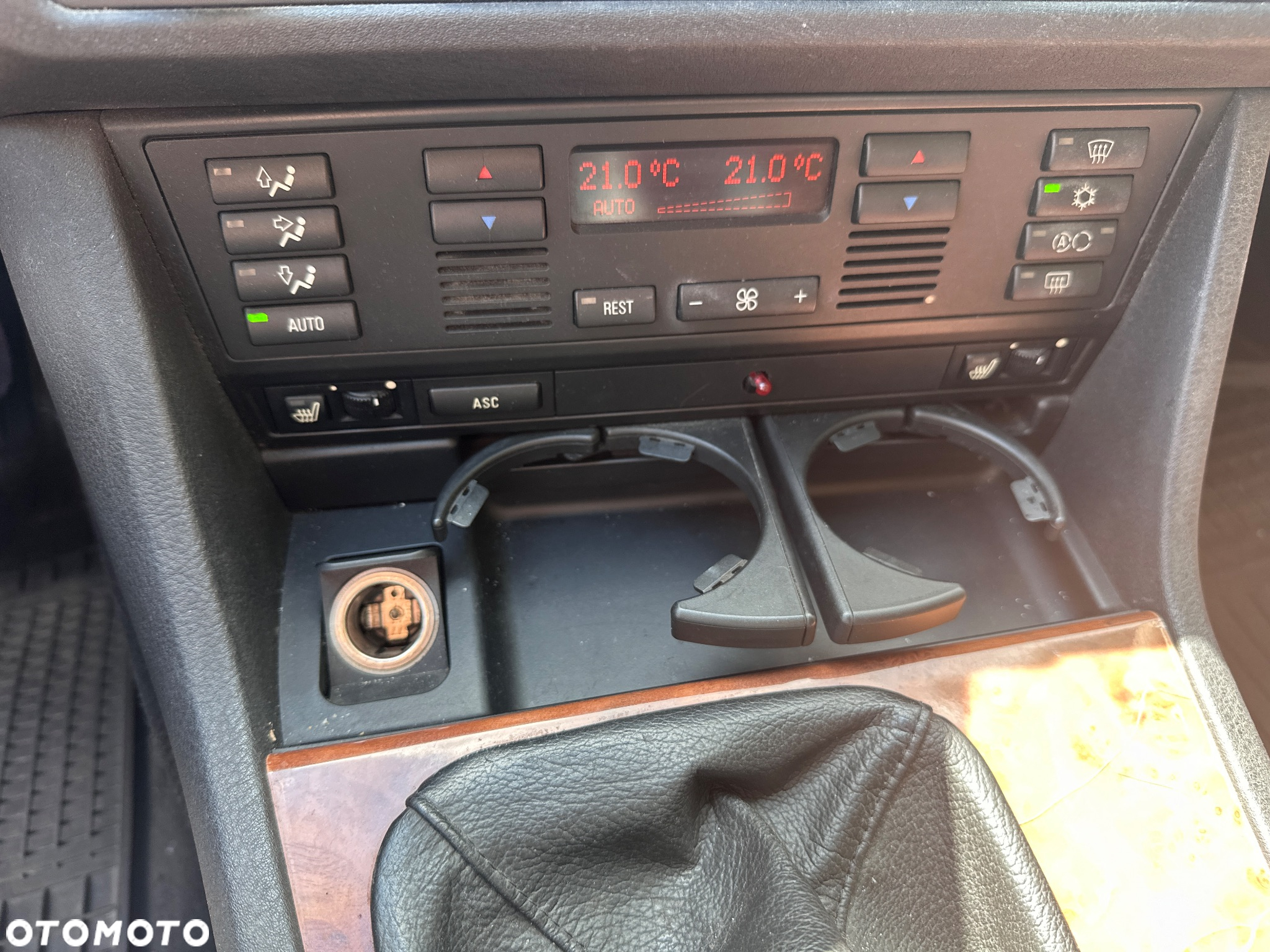 BMW Seria 5 523i - 26