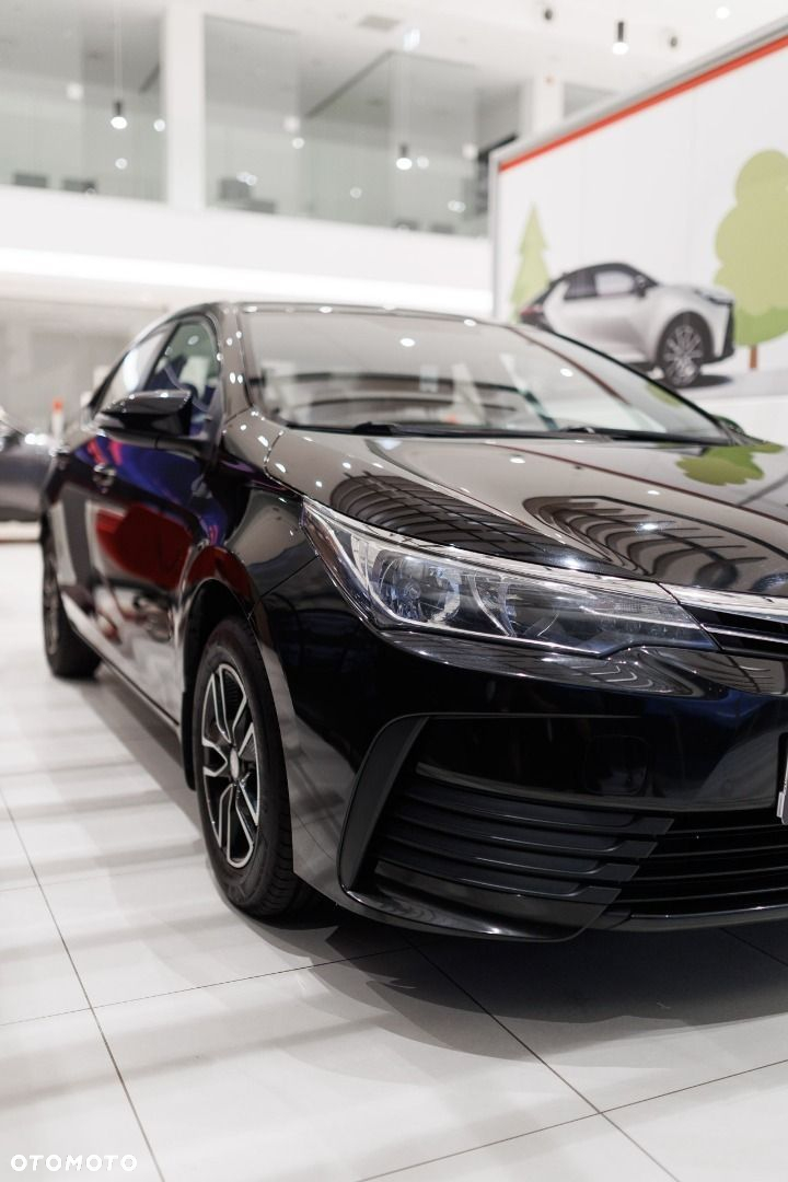 Toyota Corolla - 13