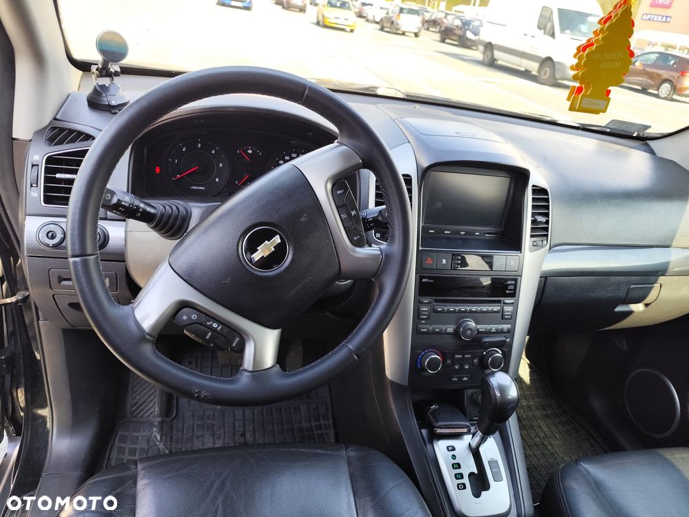 Chevrolet Captiva 2.0 4WD 7 Sitzer Automatik LT - 2