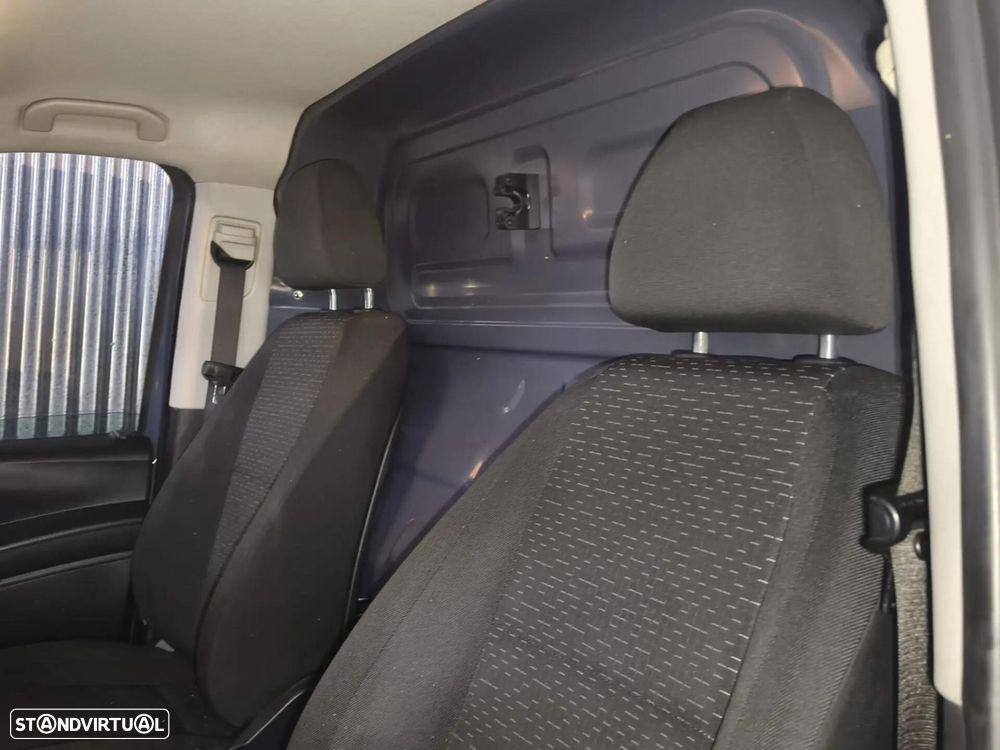 Mercedes-Benz eVito Tourer Extra-Longa PRO - 18