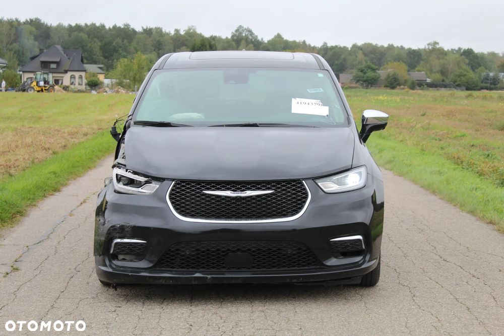 Chrysler Pacifica - 7